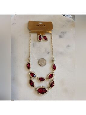 Monet Necklace & Earrings Set Red Rhinestone Gold Tone‎ Jewelry Elegant